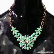 Мятное ожерелье и серьги "Лилии"