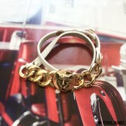 Белый браслет с двойным оборотом Лев